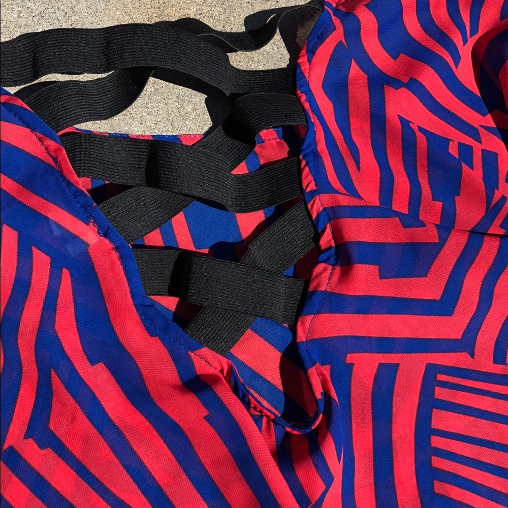 red/blue top - Picture 3 of 3